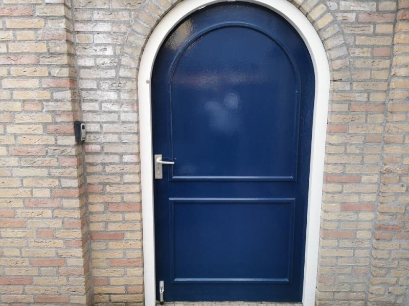 Kierr Hold 100 door holdback gate close