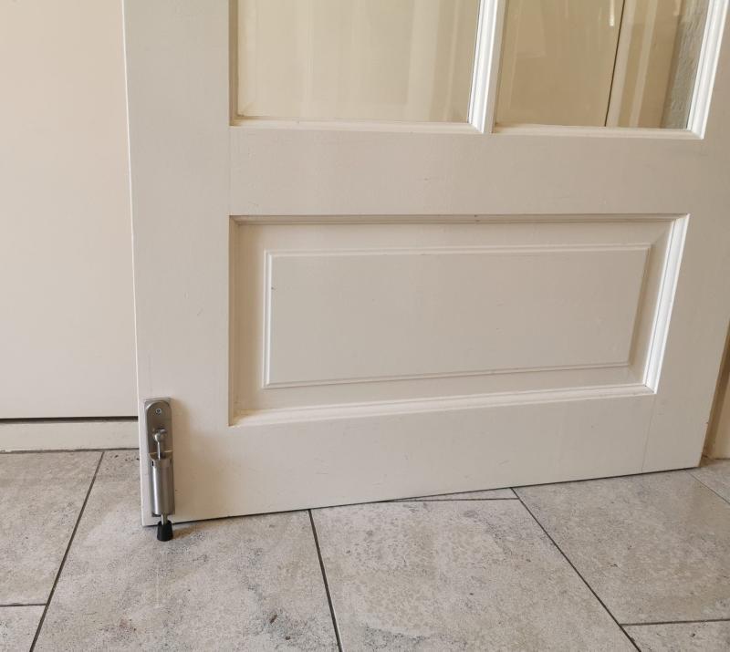 Kierr Hold 100 stainless steel on interior door with self-adhesive tape