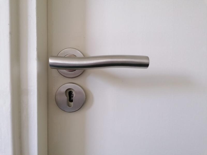 Door handle decorative